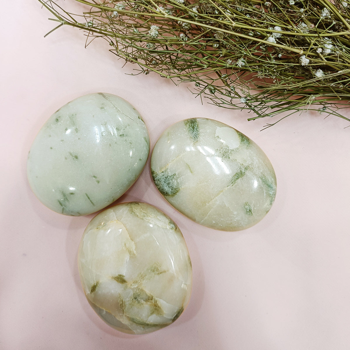 Green Kynite Palm Stone