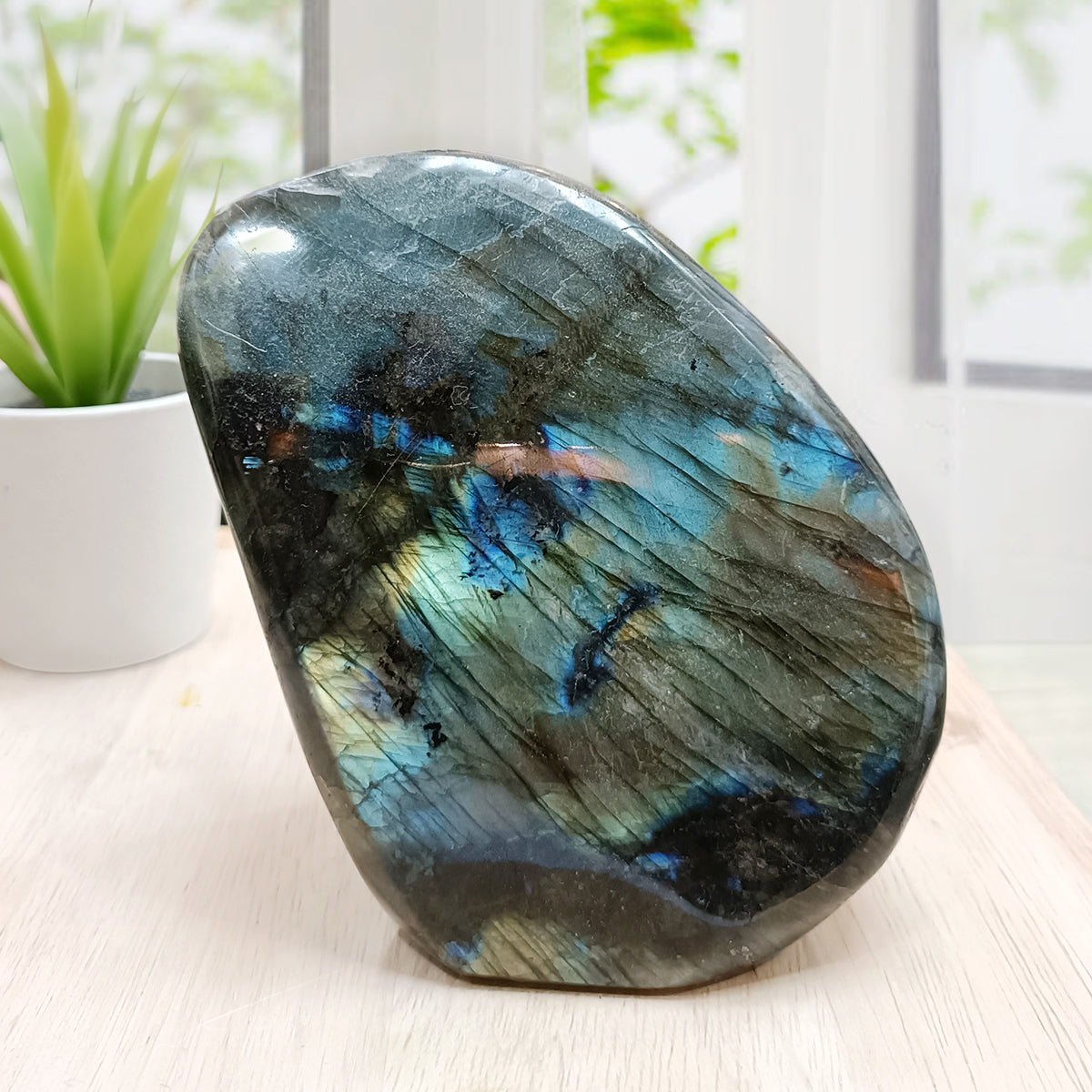 Labradorite Free Form