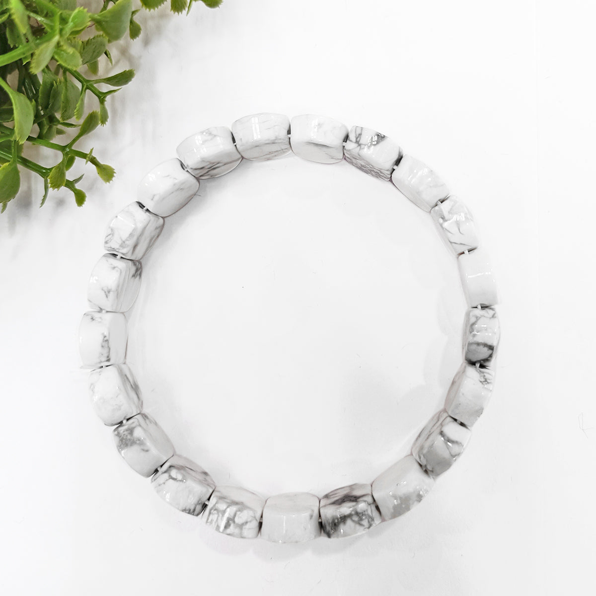 Howlite Oval Faceted Bracelet