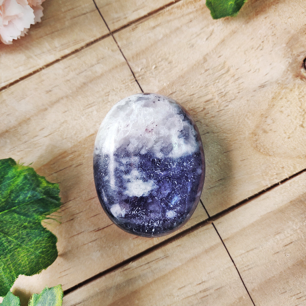 Iolite Plam Stone