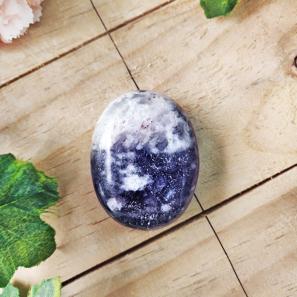 Iolite Plam Stone