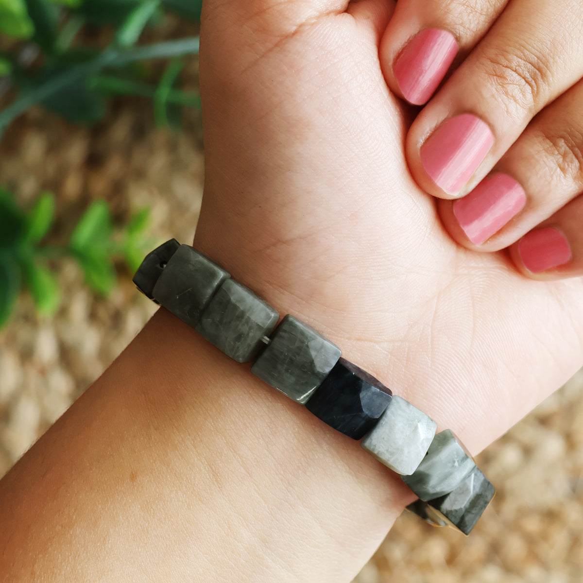 Cat Eye Square Cut Beads Bracelet