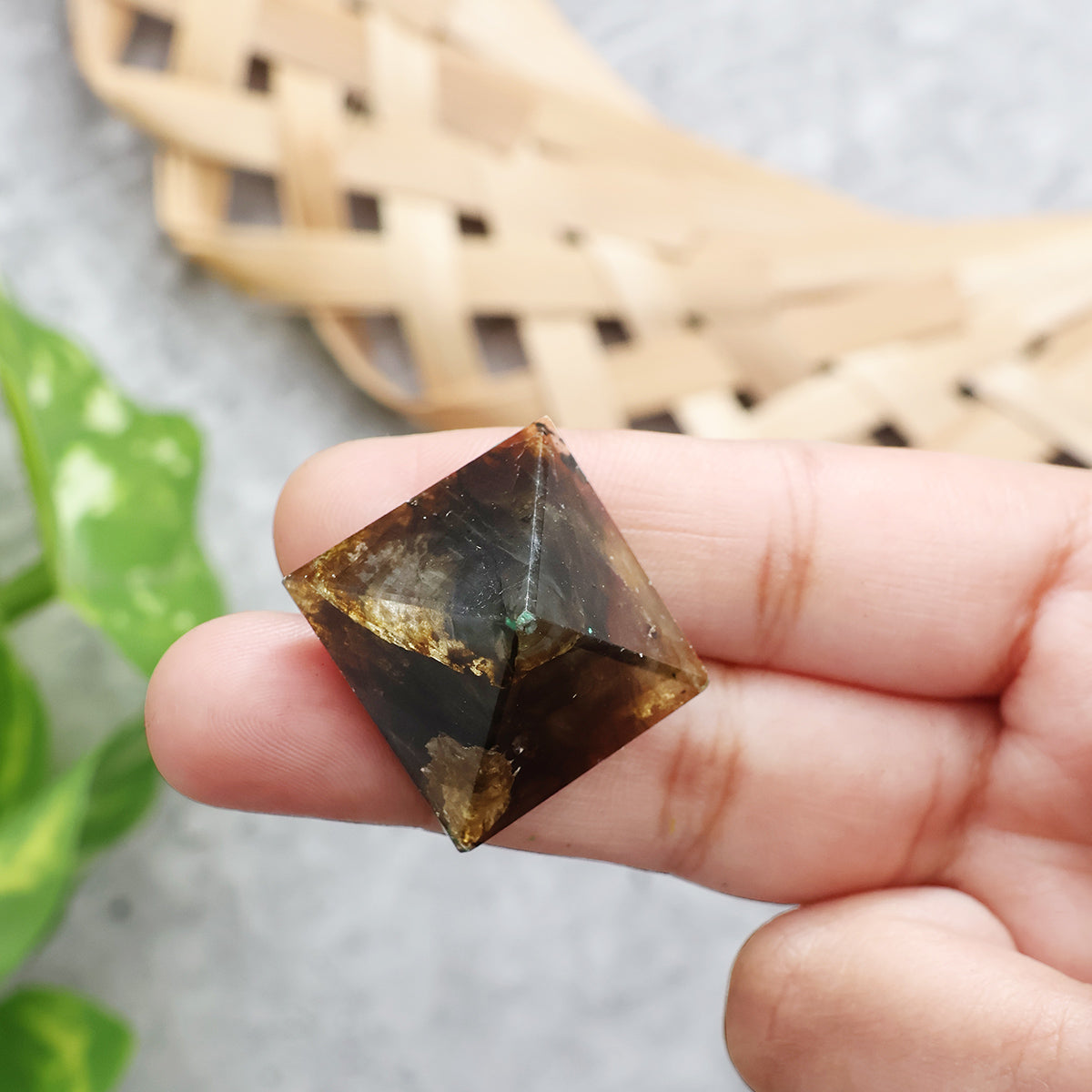 Labradorite Stone Small Pyramid